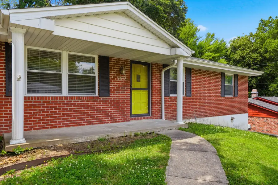 2513 Twin Hills Rd, Jefferson City, MO 65109 - #3
