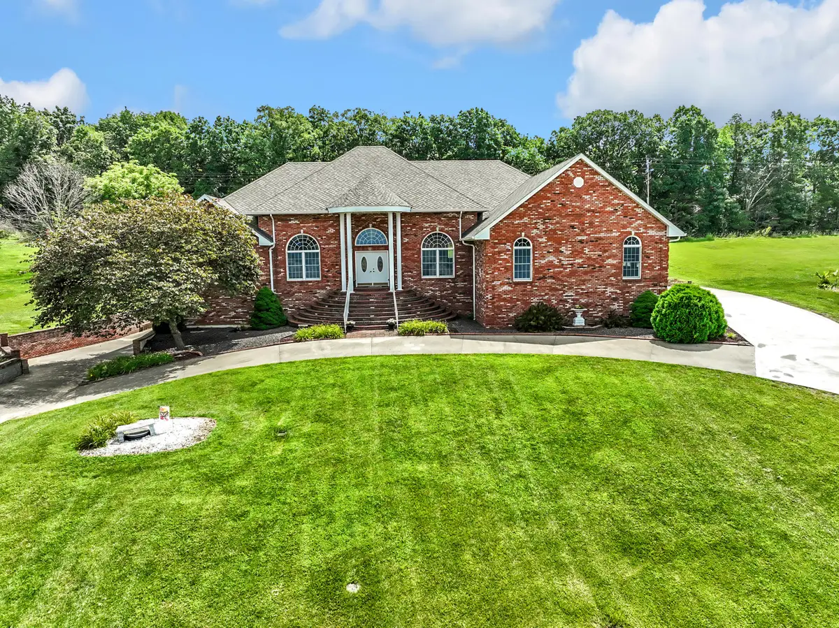 2829 Foxdale Dr, Jefferson City, MO 65109 - #1