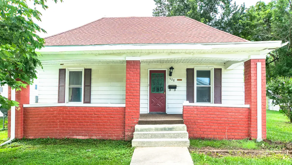 528 Farror St, Moberly, MO 65270 - #1