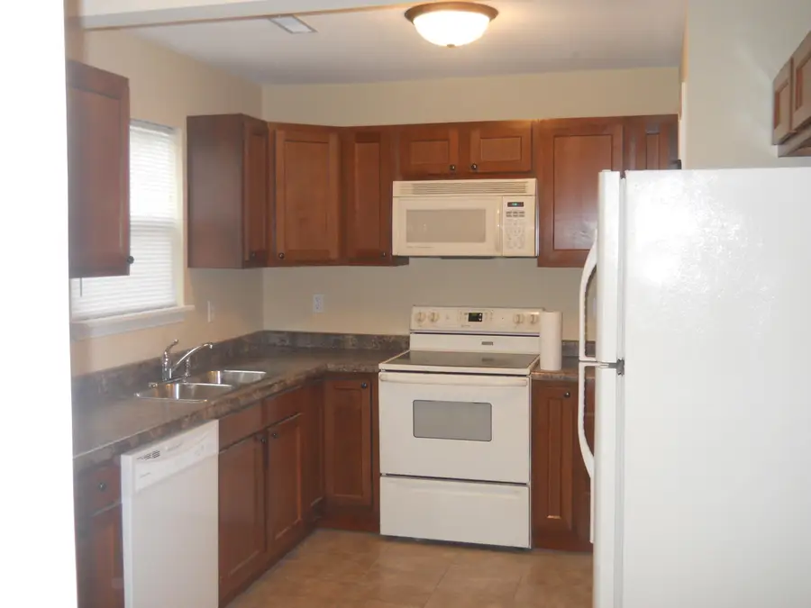 7404 N Svena Dr, Columbia, MO 65202 - #3