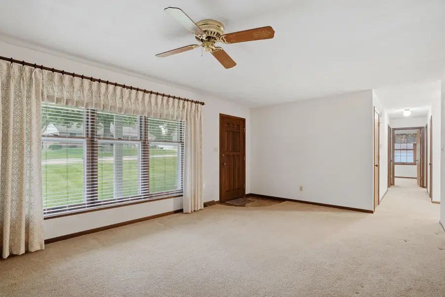 925 Nelson Dr, Jefferson City, MO 65101 - #3