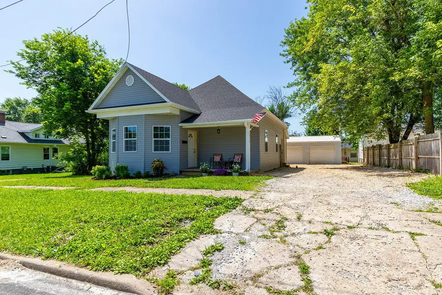 1016 E Jackson St, Mexico, MO 65265 - #2