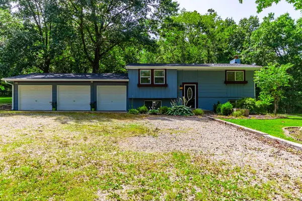 8801 Tom Bass Rd, COLUMBIA, MO 65201