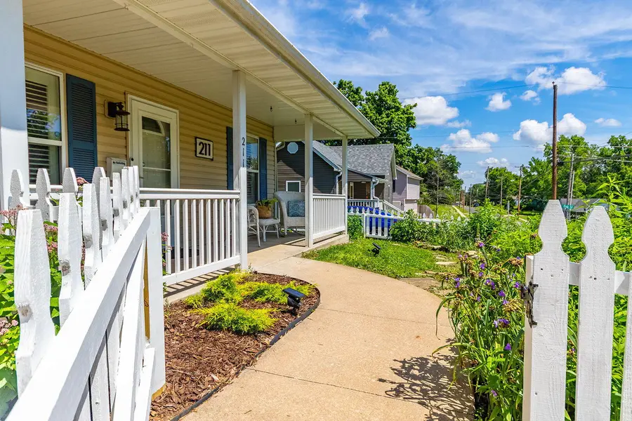 211 N Garth Ave, Columbia, MO 65203 - #3
