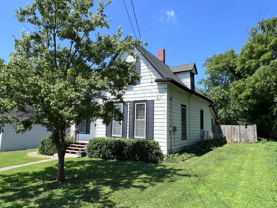 711 Grand Ave, Fulton, MO 65251 - #3