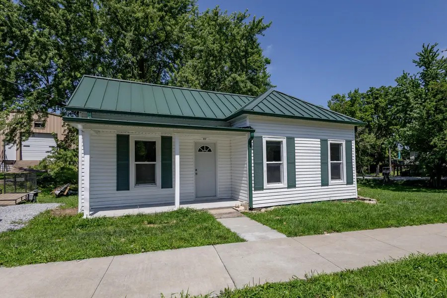 109 N Mill St, Jamestown, MO 65046 - #2