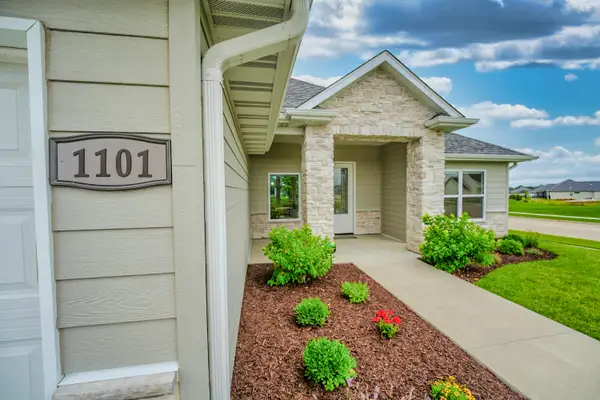 1101 Shadow Hawk Ct, COLUMBIA, MO 65201