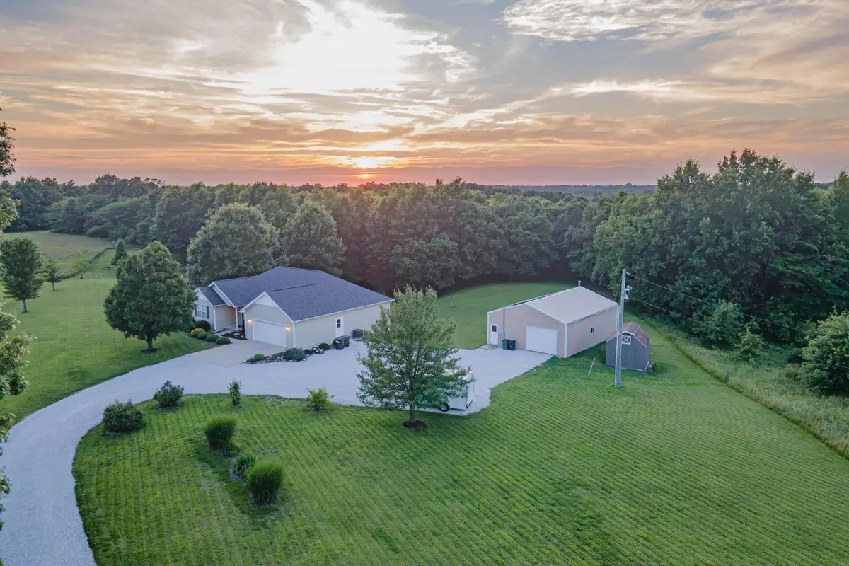 1556 County Road 2375, Moberly, MO 65270 - #1