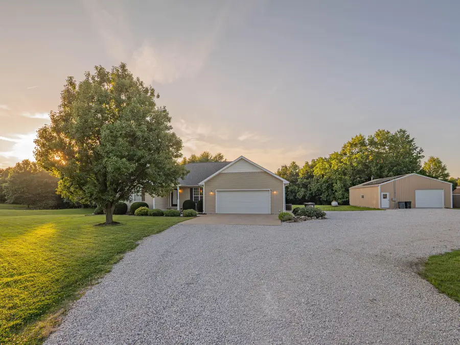 1556 County Road 2375, Moberly, MO 65270 - #2