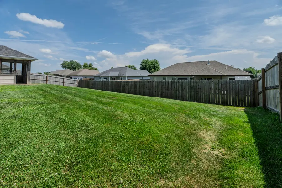 7520 W Golden Willow Dr, Columbia, MO 65202 - #3