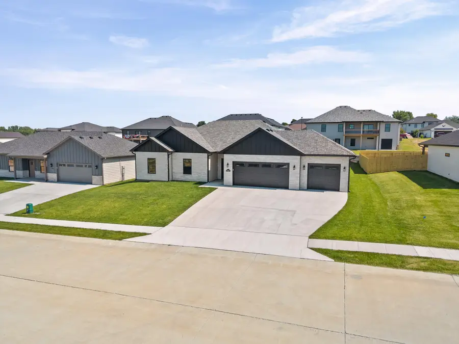 16618 Klinton Dr, Boonville, MO 65233 - #3