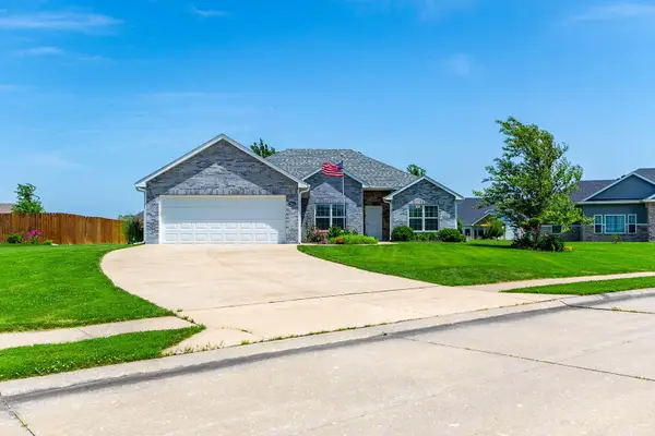 922 Windset Ct, CENTRALIA, MO 65240