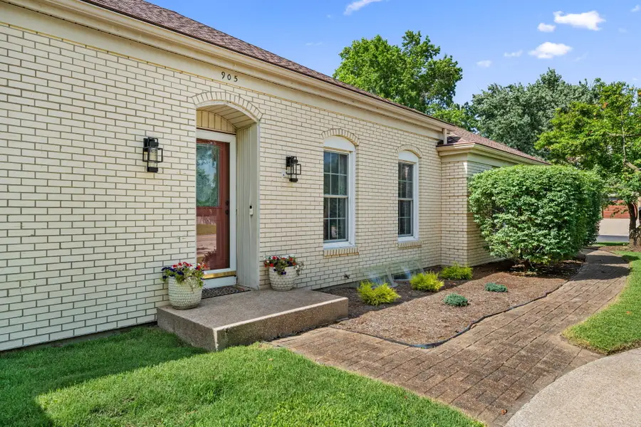 905 W Green Meadows Rd, Columbia, MO 65203 - #3