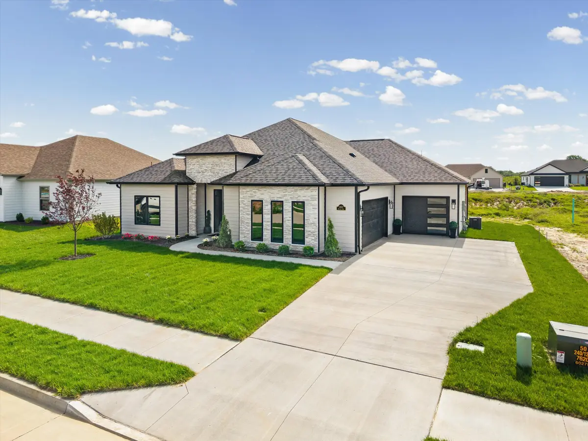 6021 Kestrel Lp, Columbia, MO 65202 - #1
