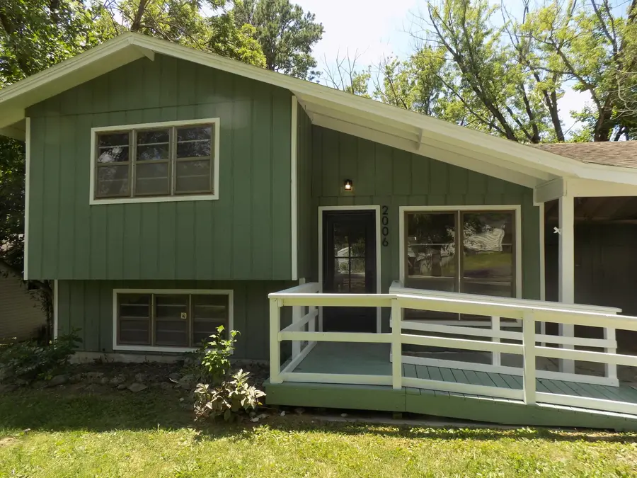 2006 N Southwest Ct, Columbia, MO 65202 - #2