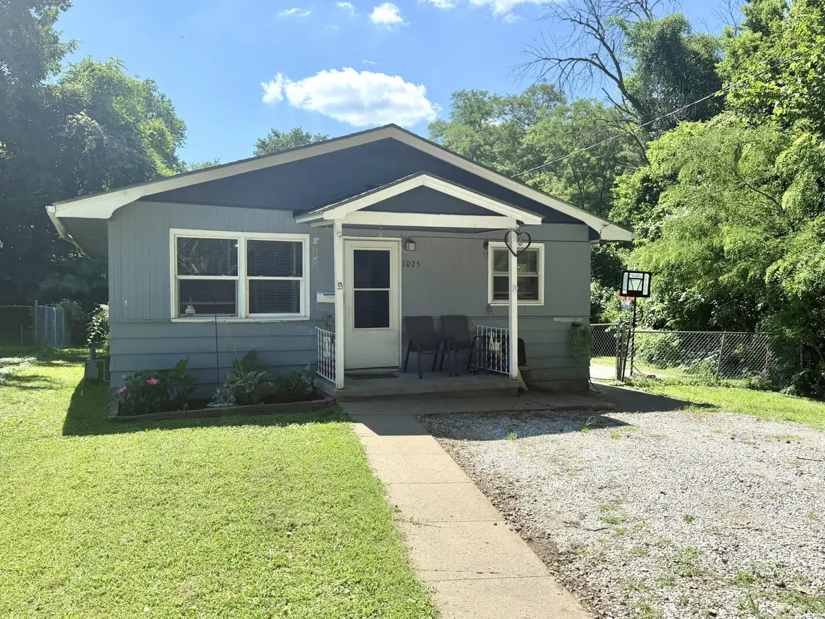 1025 Taylor St, Boonville, MO 65233 - #1