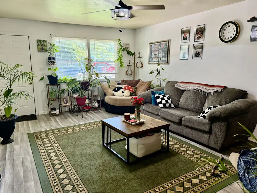1025 Taylor St, Boonville, MO 65233 - #3