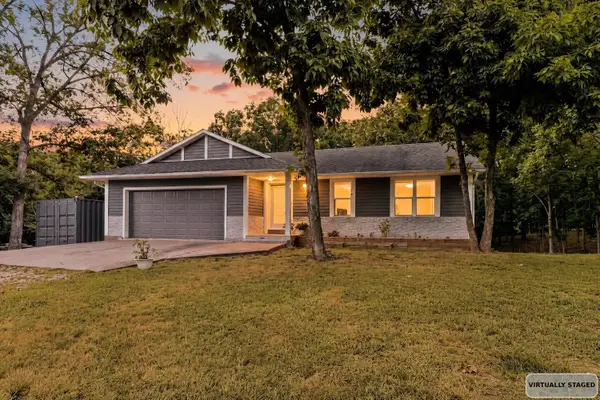 11961 Old Hwy 63 N, HALLSVILLE, MO 65255