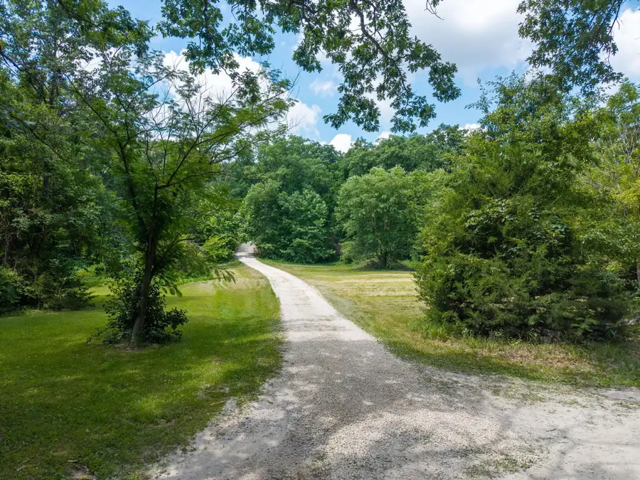 9801 Hartley Rd, Hallsville, MO 65255 - #2