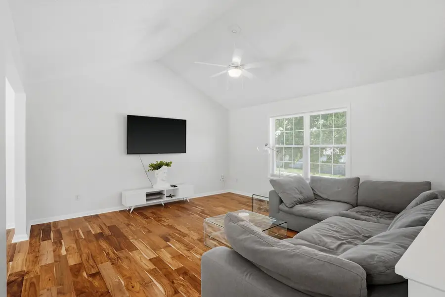 2403 Umc Dr, Columbia, MO 65201 - #2