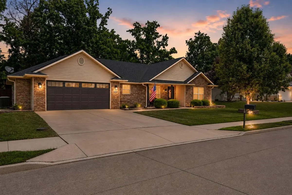 5207 Kersting Dr, Columbia, MO 65202 - #1