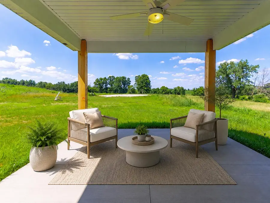 101 W Francis St, Sturgeon, MO 65284 - #2
