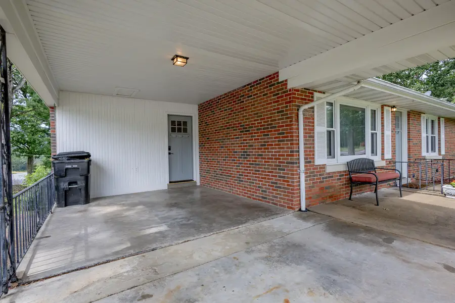 3023 Rock Ridge Rd, Jefferson City, MO 65109 - #3