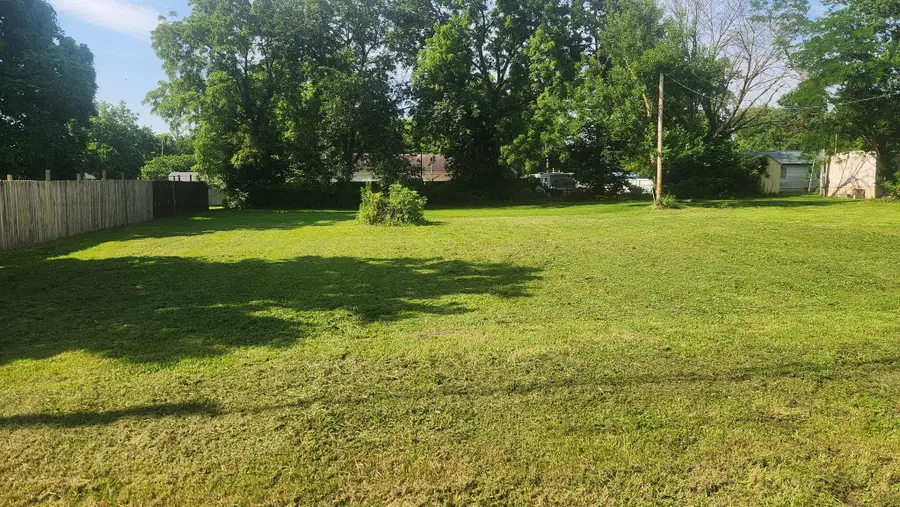 400 S Ruby St, Sturgeon, MO 65284 - #2