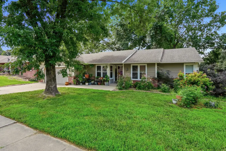 1324 Weaver Dr, Columbia, MO 65203 - #2