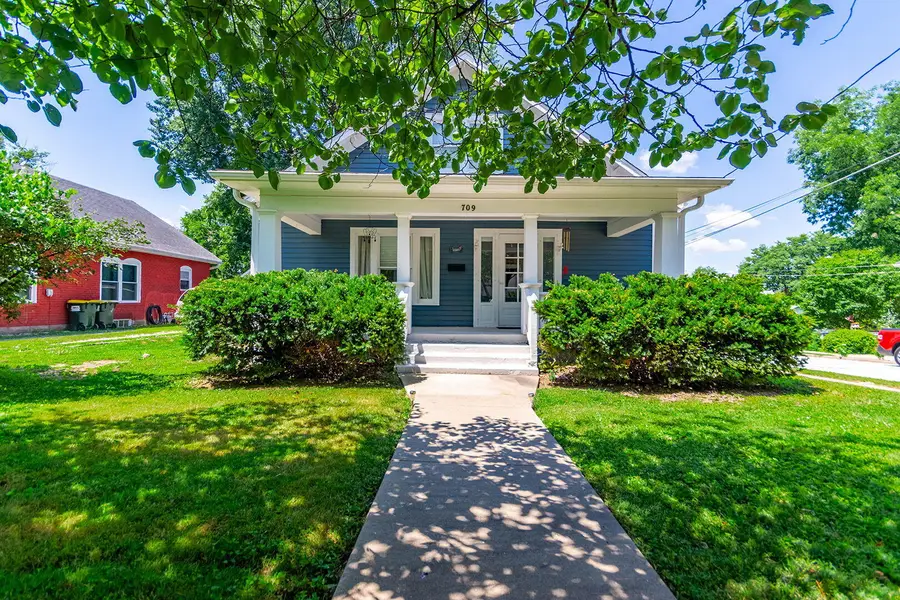 709 Pendleton Ave, Boonville, MO 65233 - #2