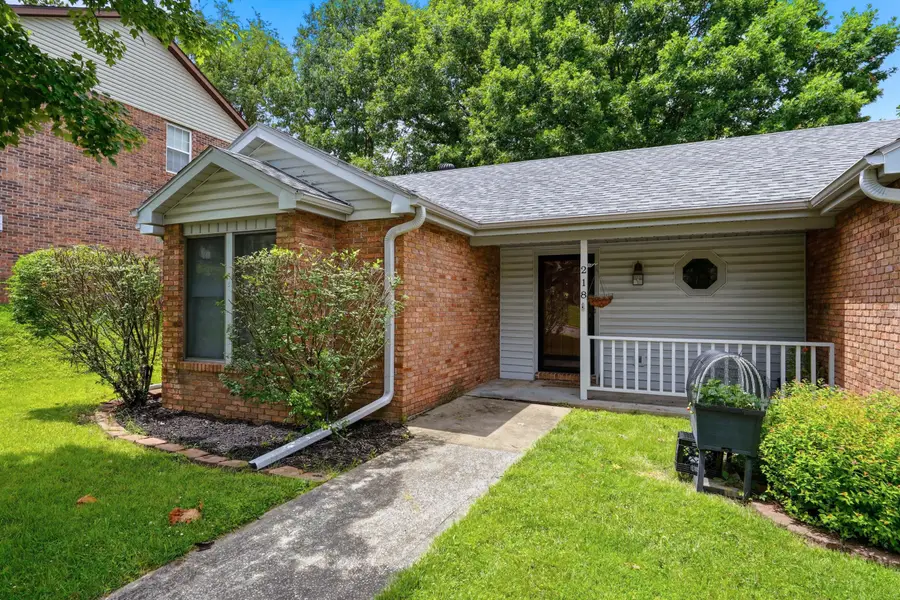 218 Eastland Dr, Jefferson City, MO 65101 - #3