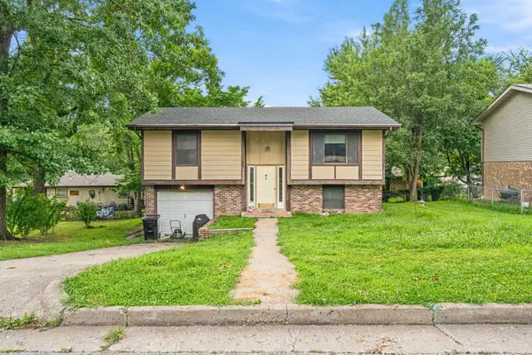 5020 Shady Ln, JEFFERSON CITY, MO 65109