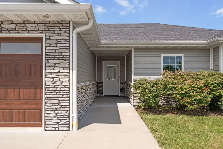 5732 Geyser Blvd, Columbia, MO 65202 - #3