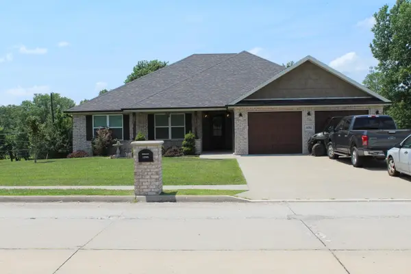10905 Broadacre Dr, HOLTS SUMMIT, MO 65043