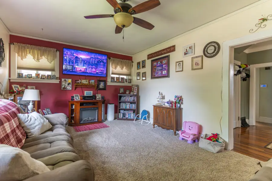 611 Fisk Ave, Moberly, MO 65270 - #2