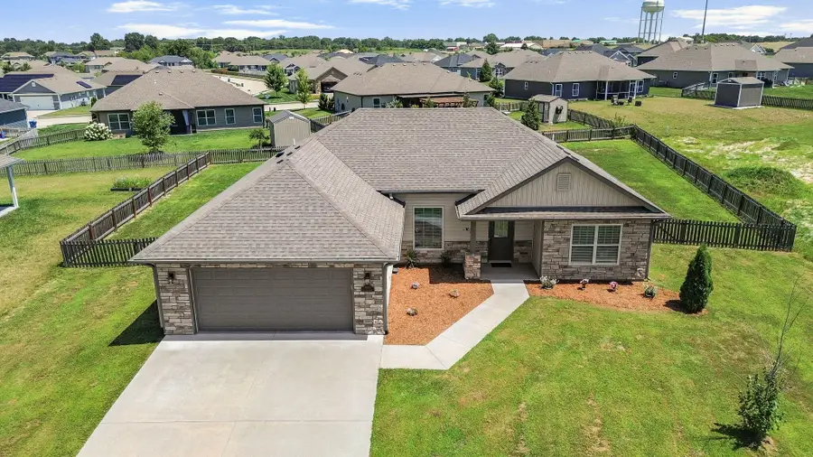4885 Republic Dr, Ashland, MO 65010 - #2
