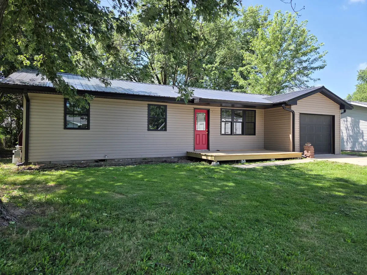 780 Doty Ave, Centralia, MO 65240 - #1