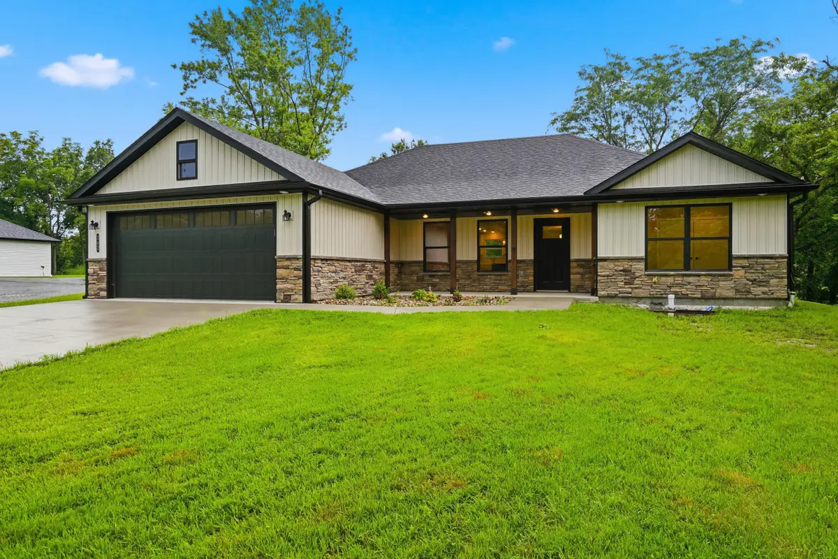 263 E Drane St, Harrisburg, MO 65256 - #1