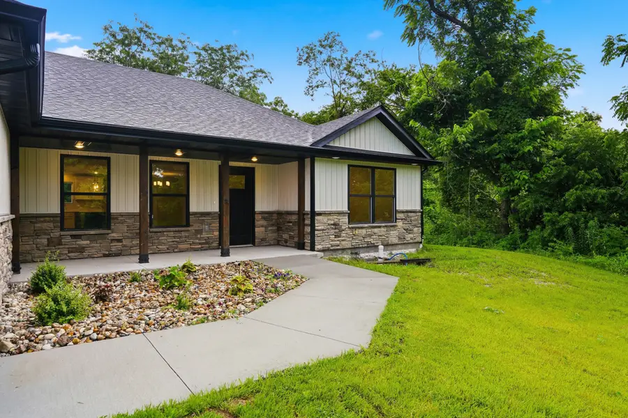 263 E Drane St, Harrisburg, MO 65256 - #3