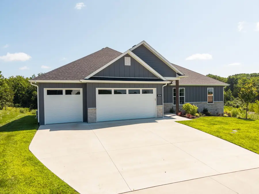 1526 N Corbet Dr, Columbia, MO 65202 - #2