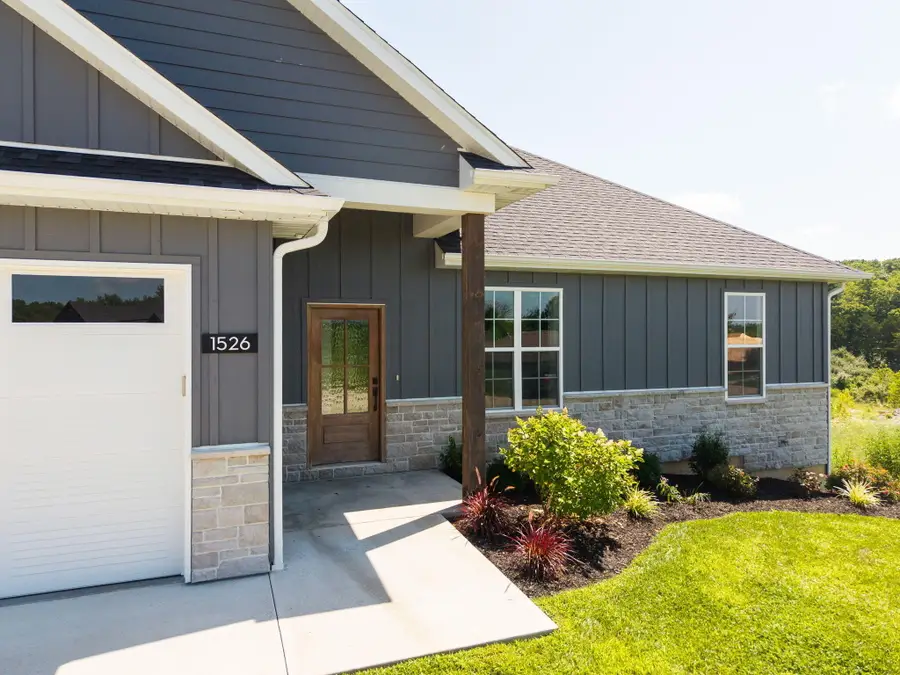 1526 N Corbet Dr, Columbia, MO 65202 - #3