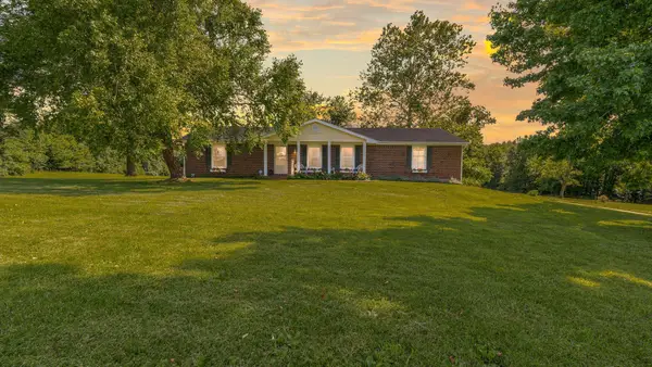12200 W Hwy Ee, ROCHEPORT, MO 65279