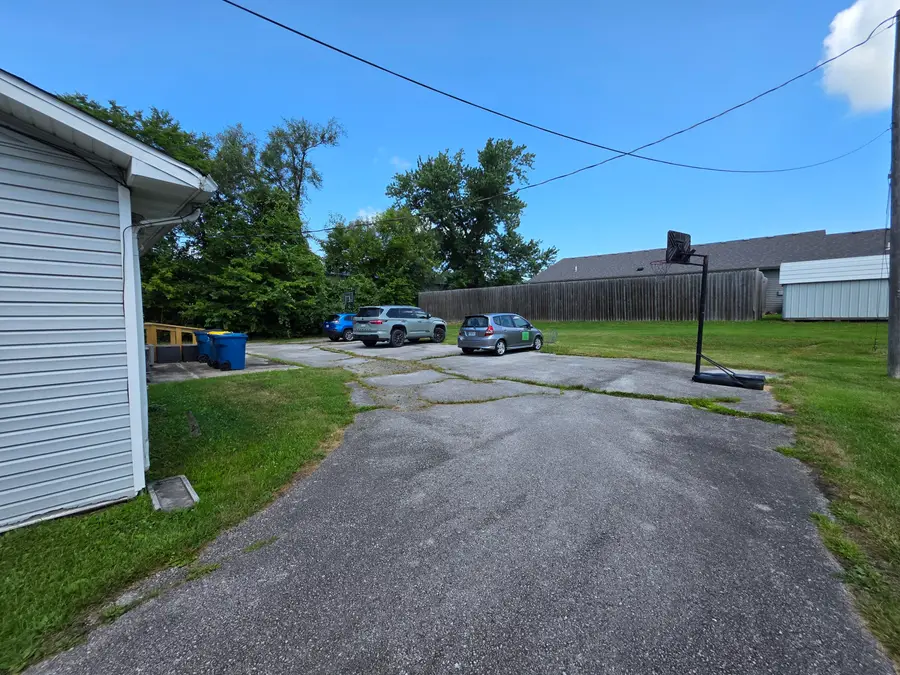 203 E Johnson Ave, Ashland, MO 65010 - #3
