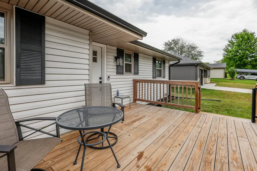 6761 E South Field Dr, Columbia, MO 65201 - #2