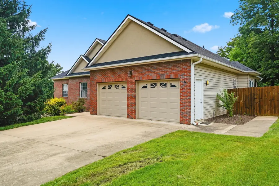 4092 Weston Dr, Columbia, MO 65203 - #3