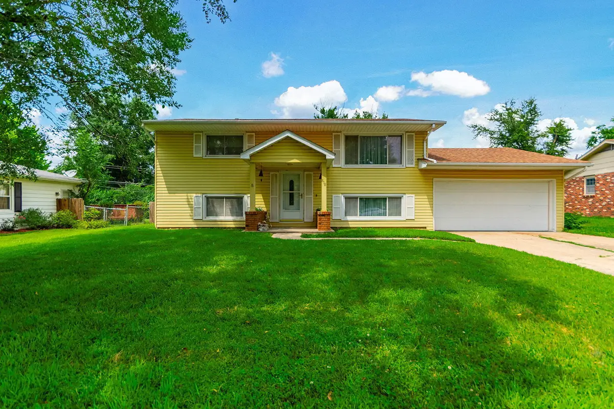 818 Oak Lawn Dr, Columbia, MO 65203 - #1