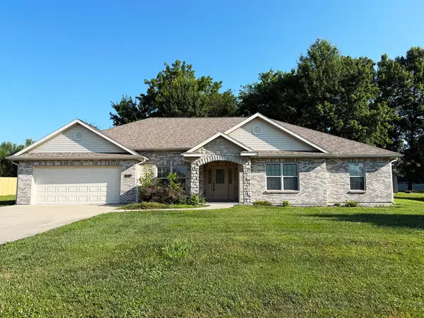 1005 Bradford Cir, MOBERLY, MO 65270