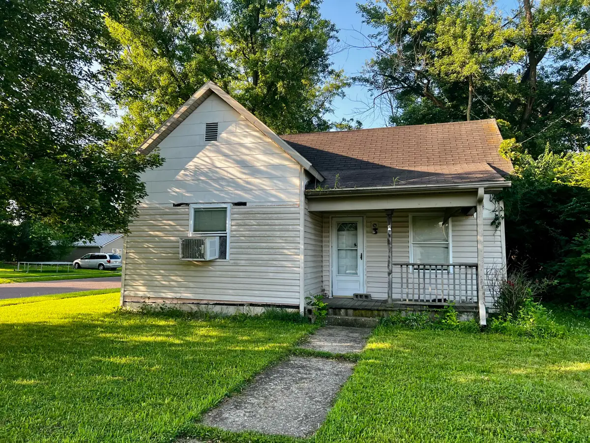 1002 Emmons St, Mexico, MO 65265 - #1
