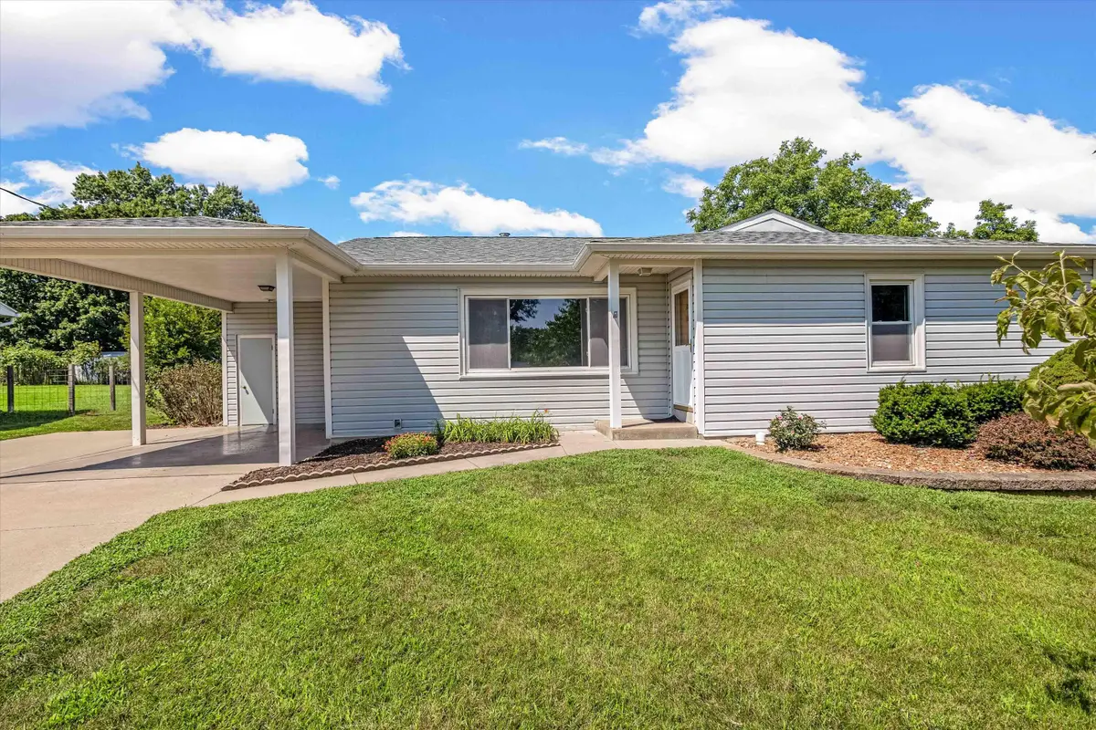 18 Crestview Dr, Boonville, MO 65233 - #1