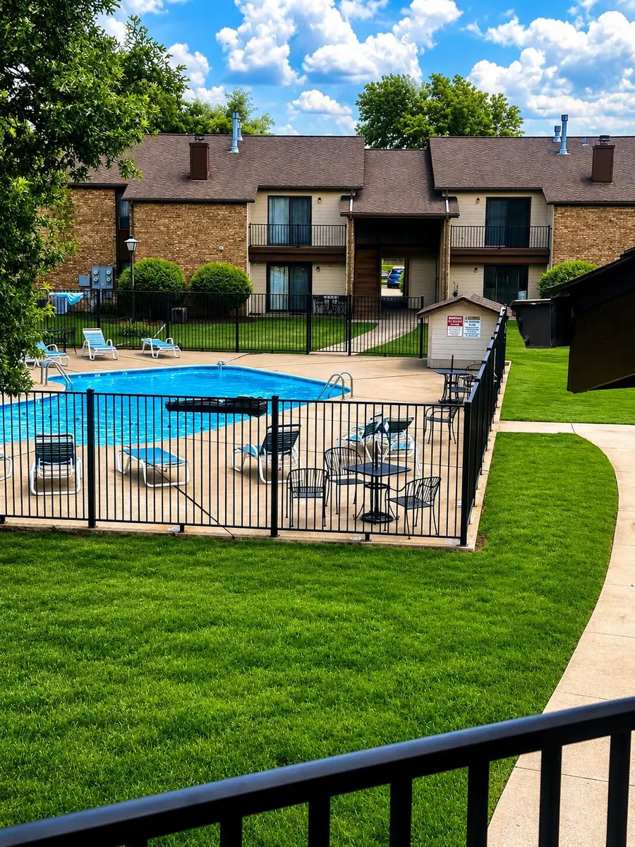 1883 N Waterfront Dr #H, Columbia, MO 65202 - #2